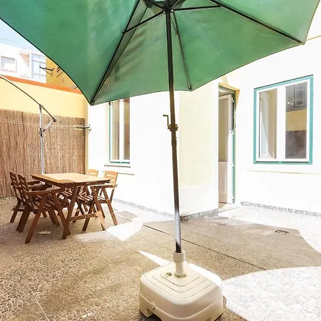 Amoreiras Cosy Terrace By Homing * 리스본